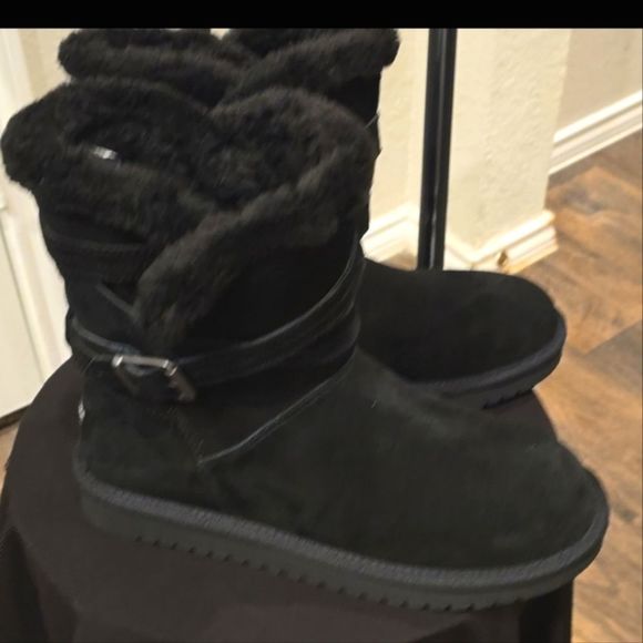 Koolaburra By Ugg Delene Short Fashion Boot - Picture 11 of 12